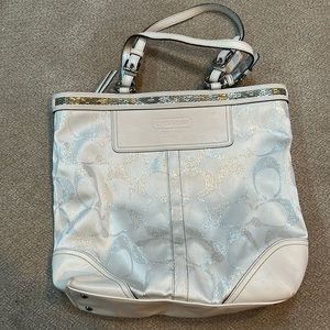 COACH PURSE LOT - 4 Large Bags and 2 Wristlets